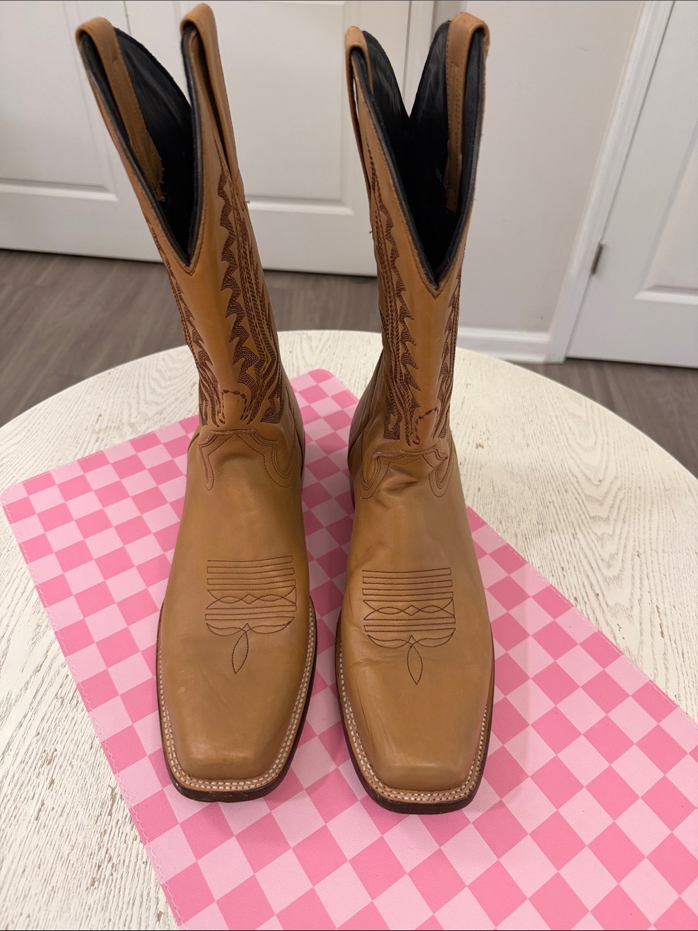 Men's Tan Western Cowboy Boots with Decorative Stitching